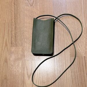 Lindquist Object Pal in Avocado